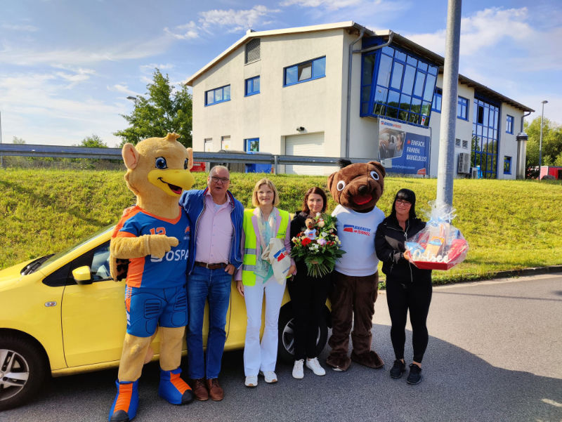 Griffino Und Otter Oscar Gratulieren Warnowtunnel Griffino Warnotunnel 01